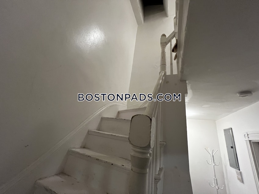 Boston - $17,900+ /month