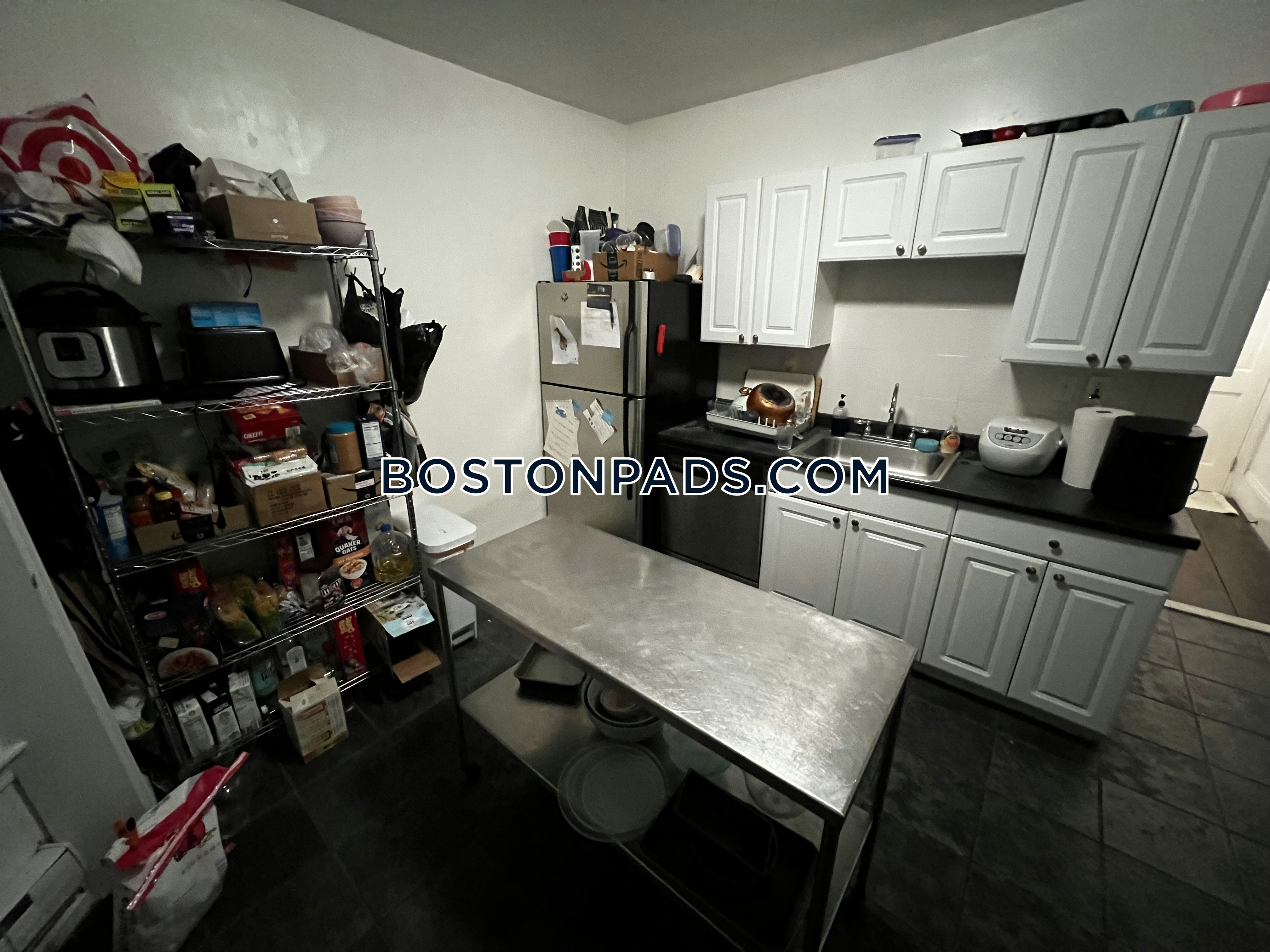 Boston - 11 Beds, 4 Baths