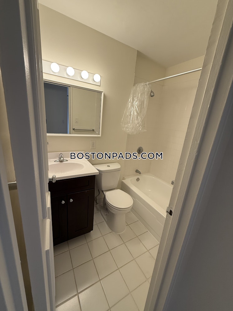 Freeman St., Brookline