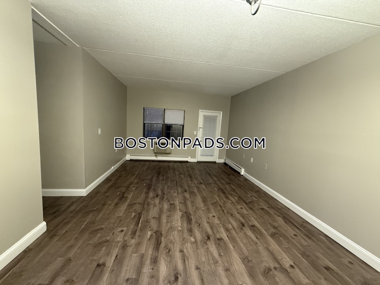 Highland Ave., Needham