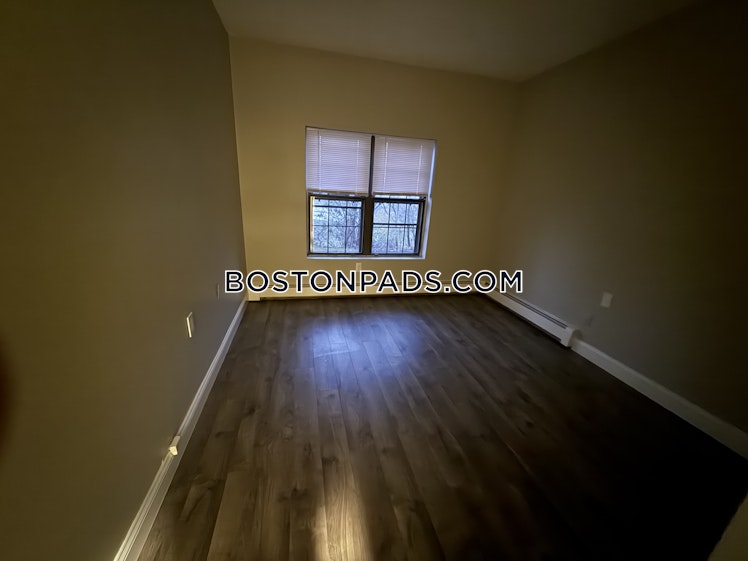 Highland Ave., Needham