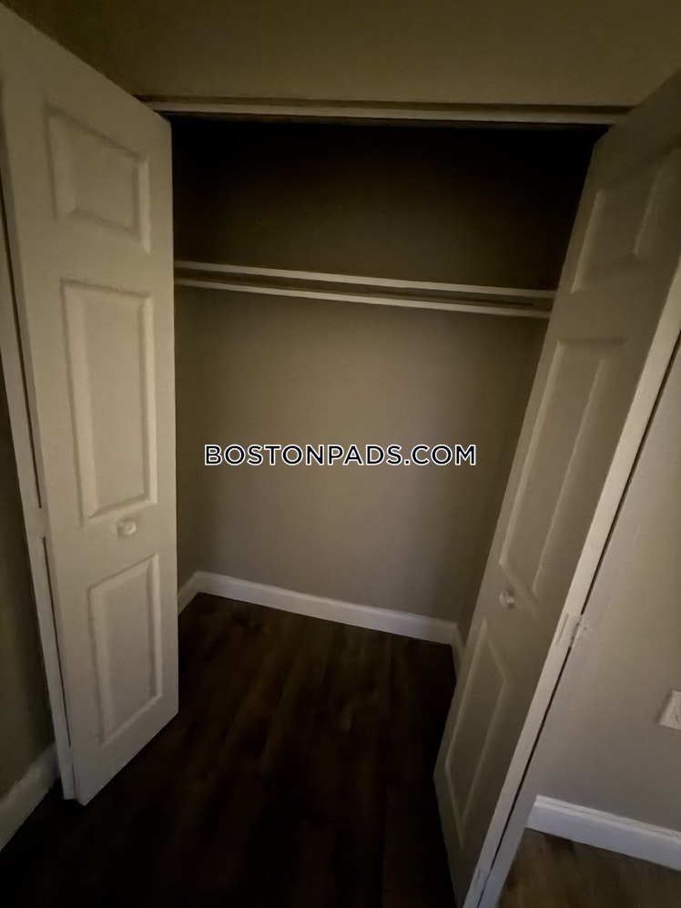 Highland Ave., Needham