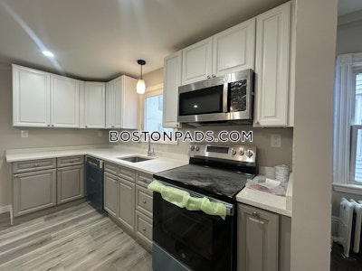 Everett Apartment for rent 3 Bedrooms 1 Bath - $2,950 No Fee