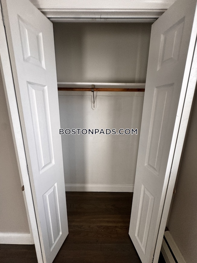 Lowell - $1,950+ /mo