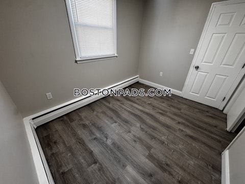 Waugh St. Lowell photo 17