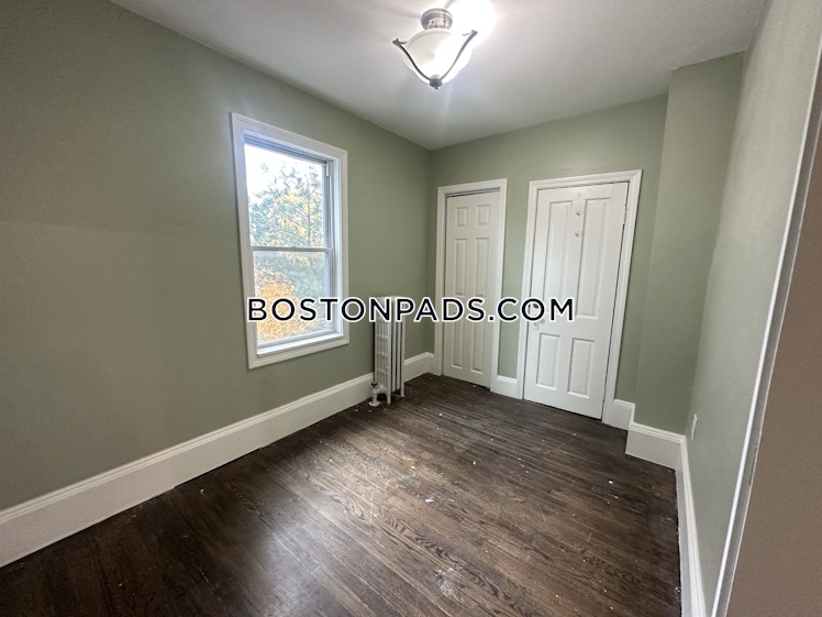 Gladstone St., Everett