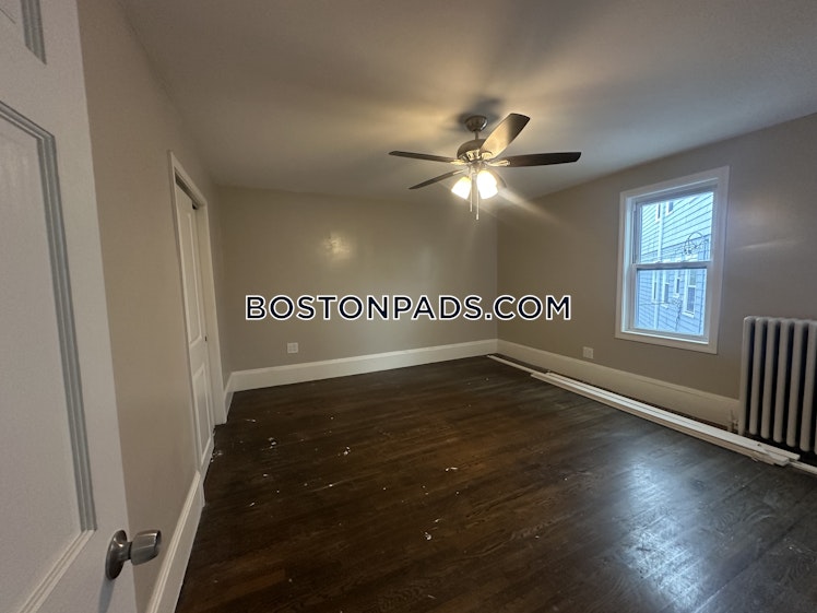 Gladstone St., Everett