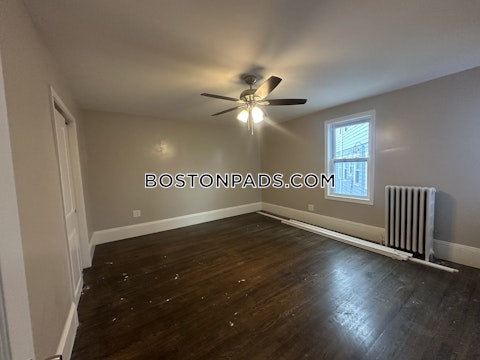 Gladstone St. Everett photo 8