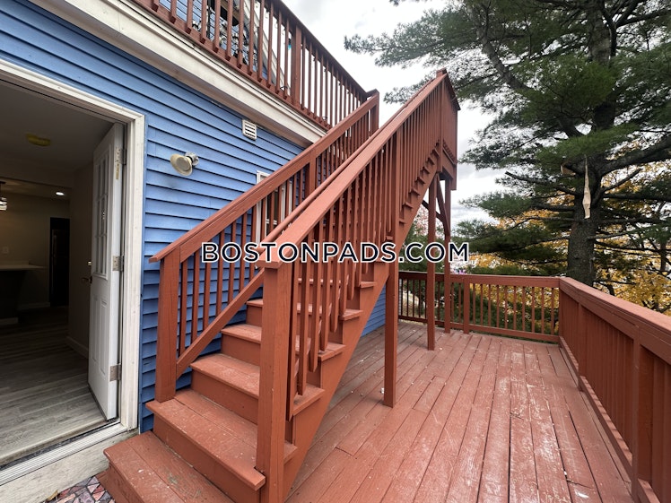 Gladstone St., Everett