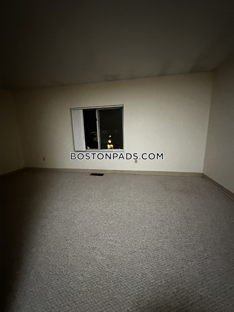 North Beacon St., Boston