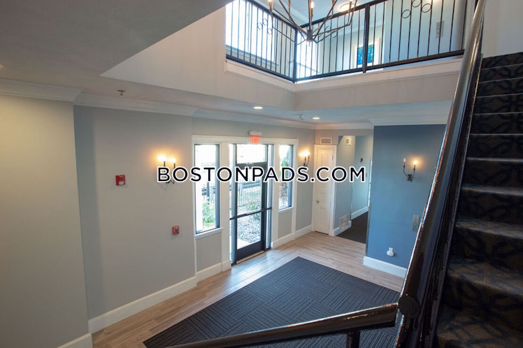 North Shore Rd., Revere