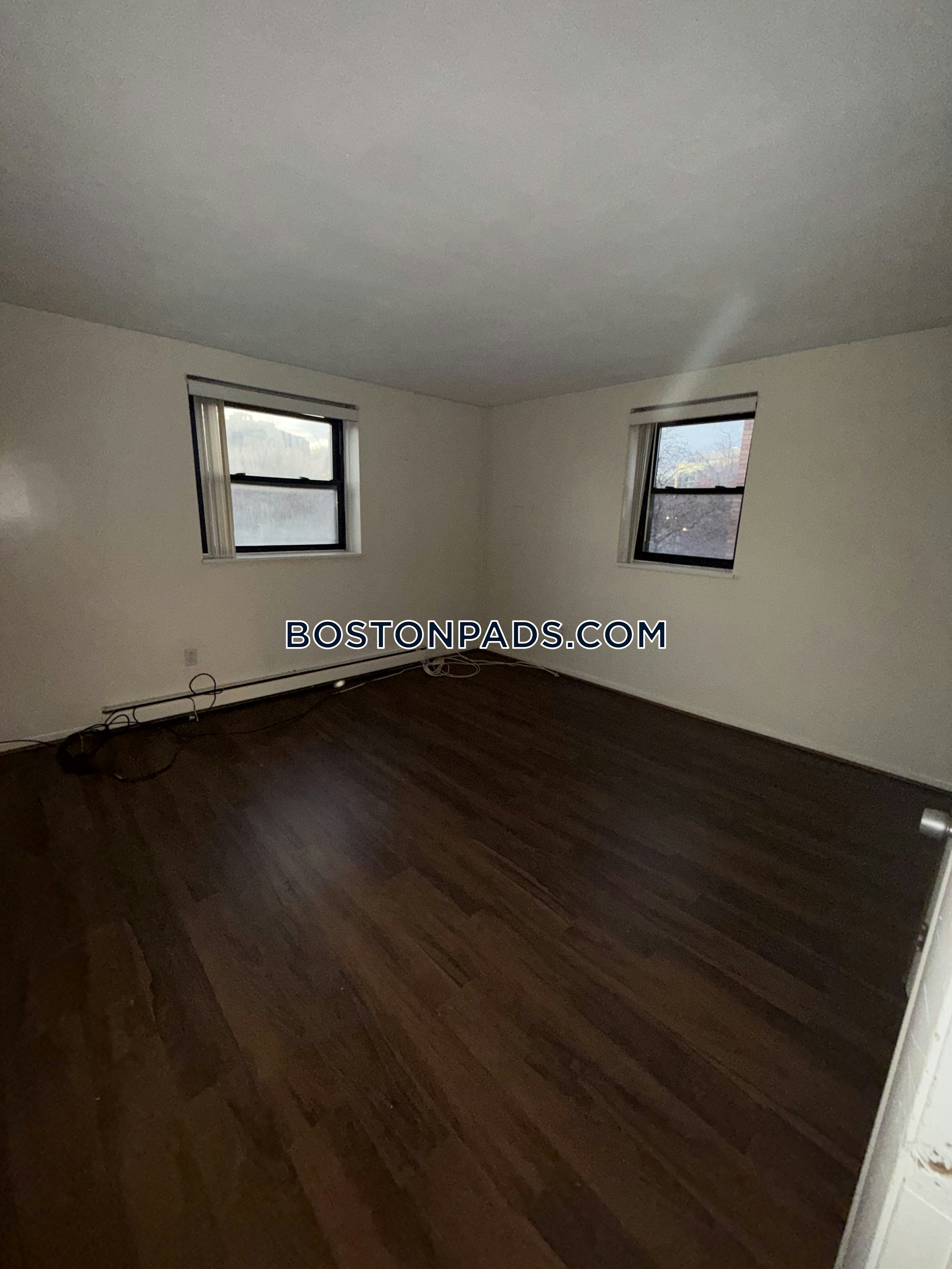 Boston - $2,900
