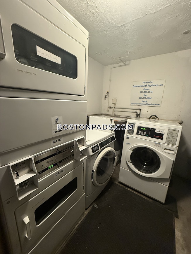 Boston - $2,900+ /mo