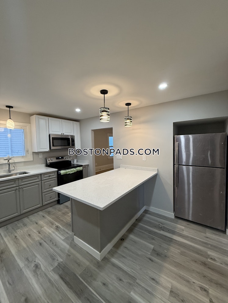 Gladstone St., Everett