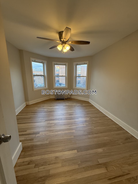 Gladstone St. Everett photo 44