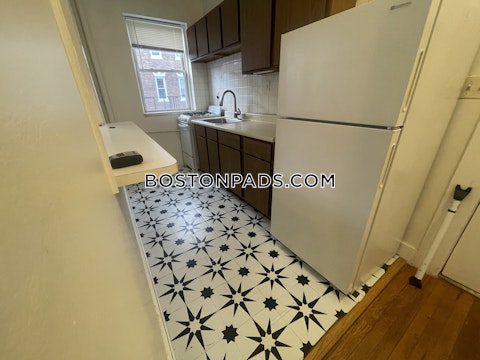 Kelton St. Boston photo 33