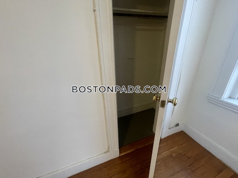 Kelton St. Boston photo 31
