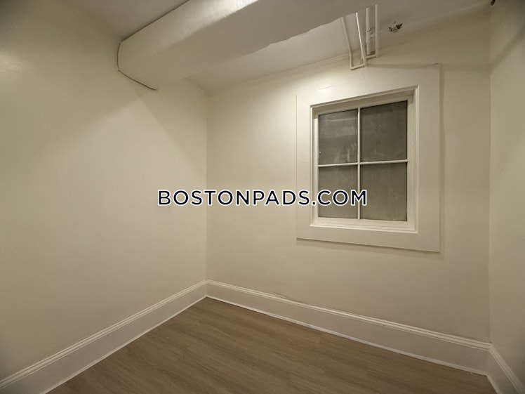 Beacon St., Brookline