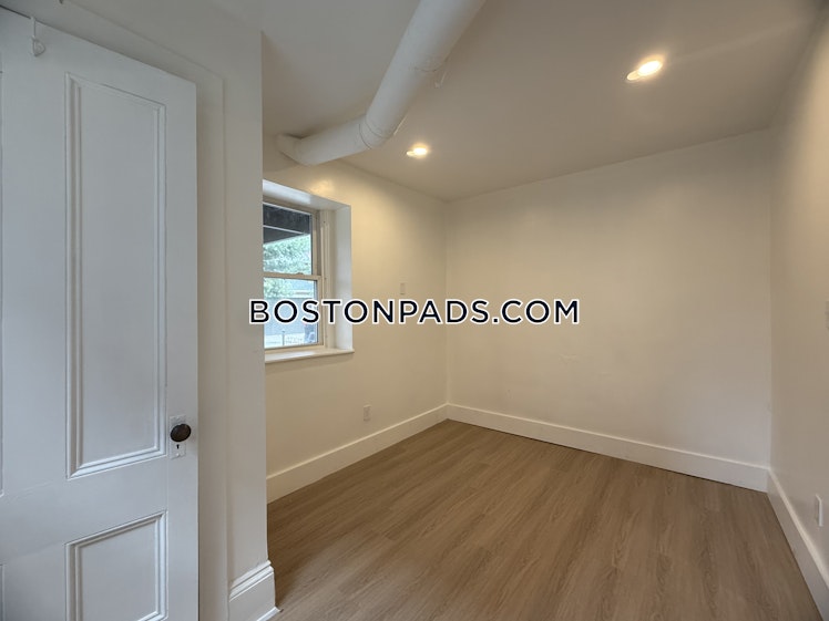 Beacon St., Brookline