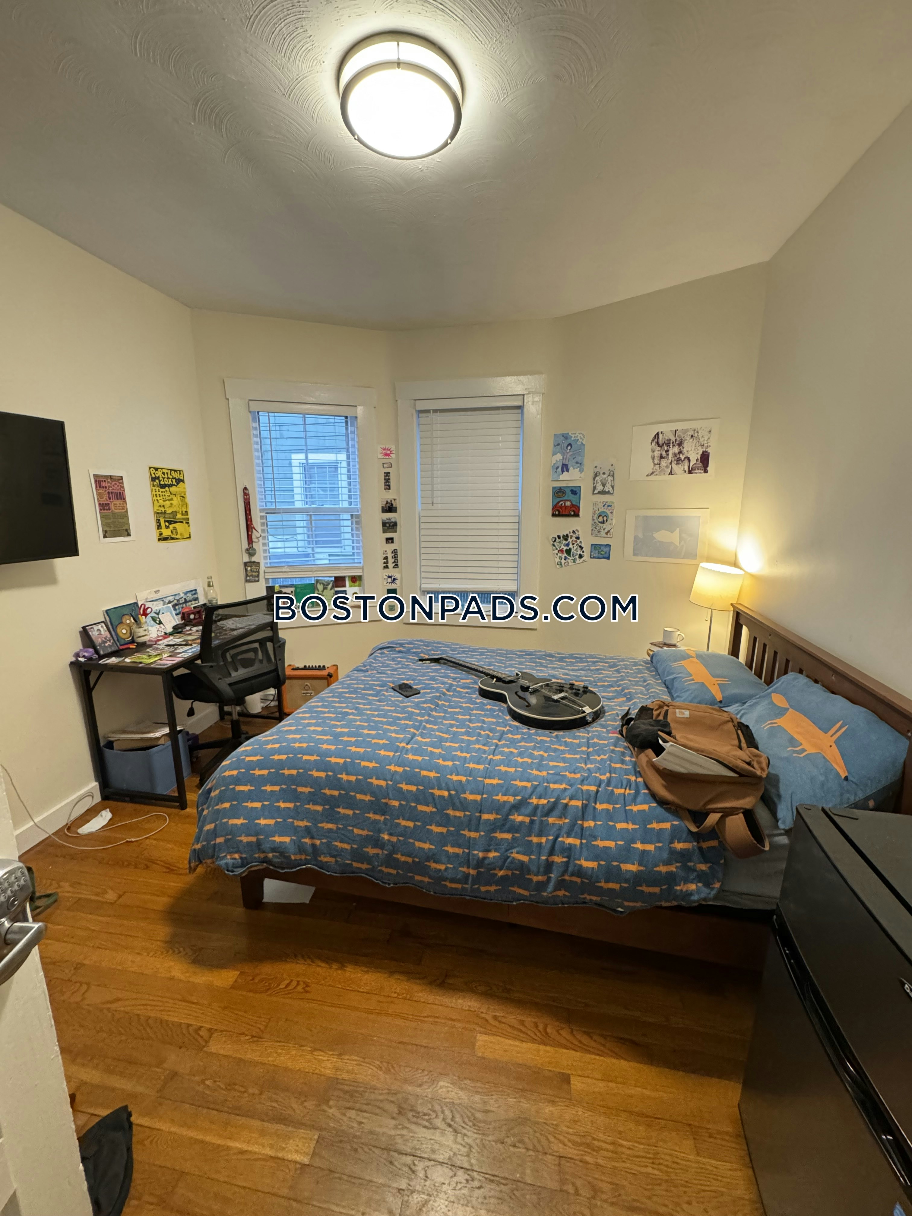 Boston - 6 Beds, 3 Baths