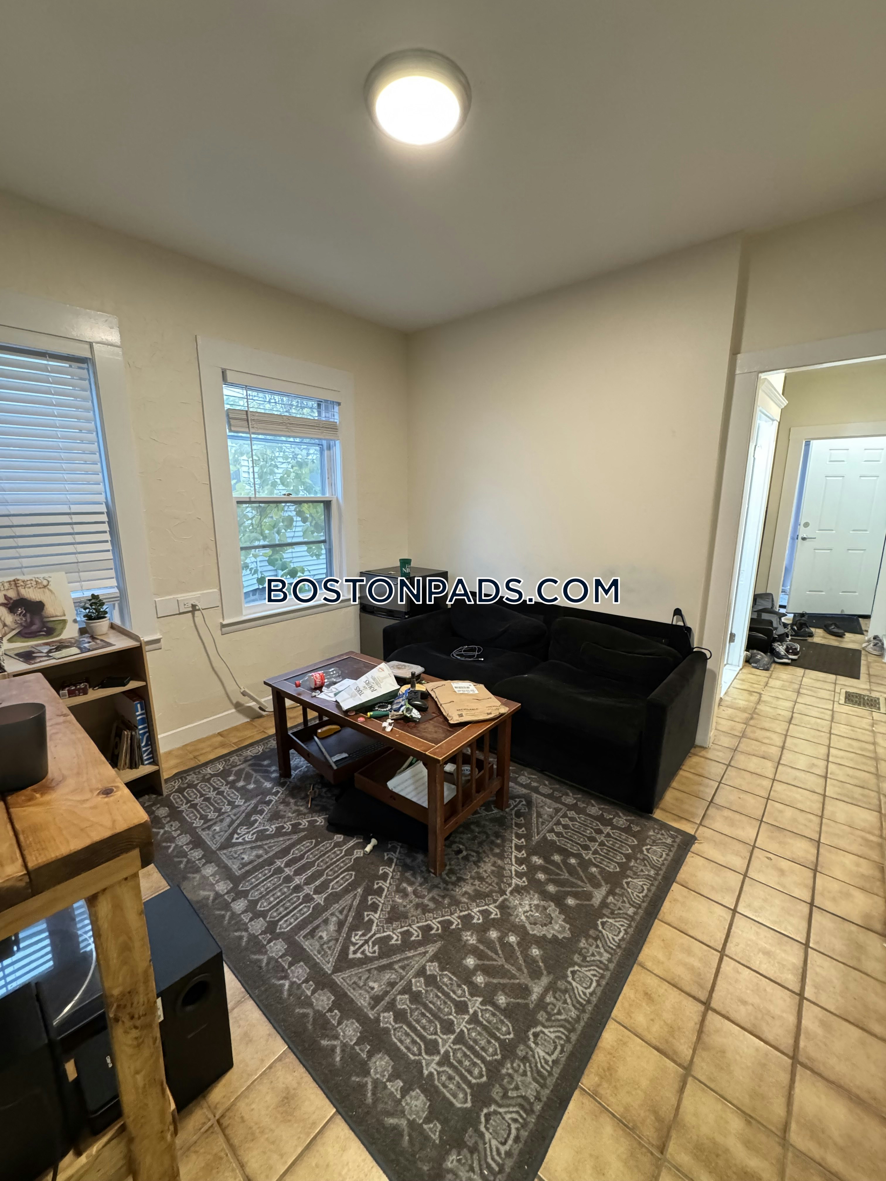 Boston - 6 Beds, 3 Baths