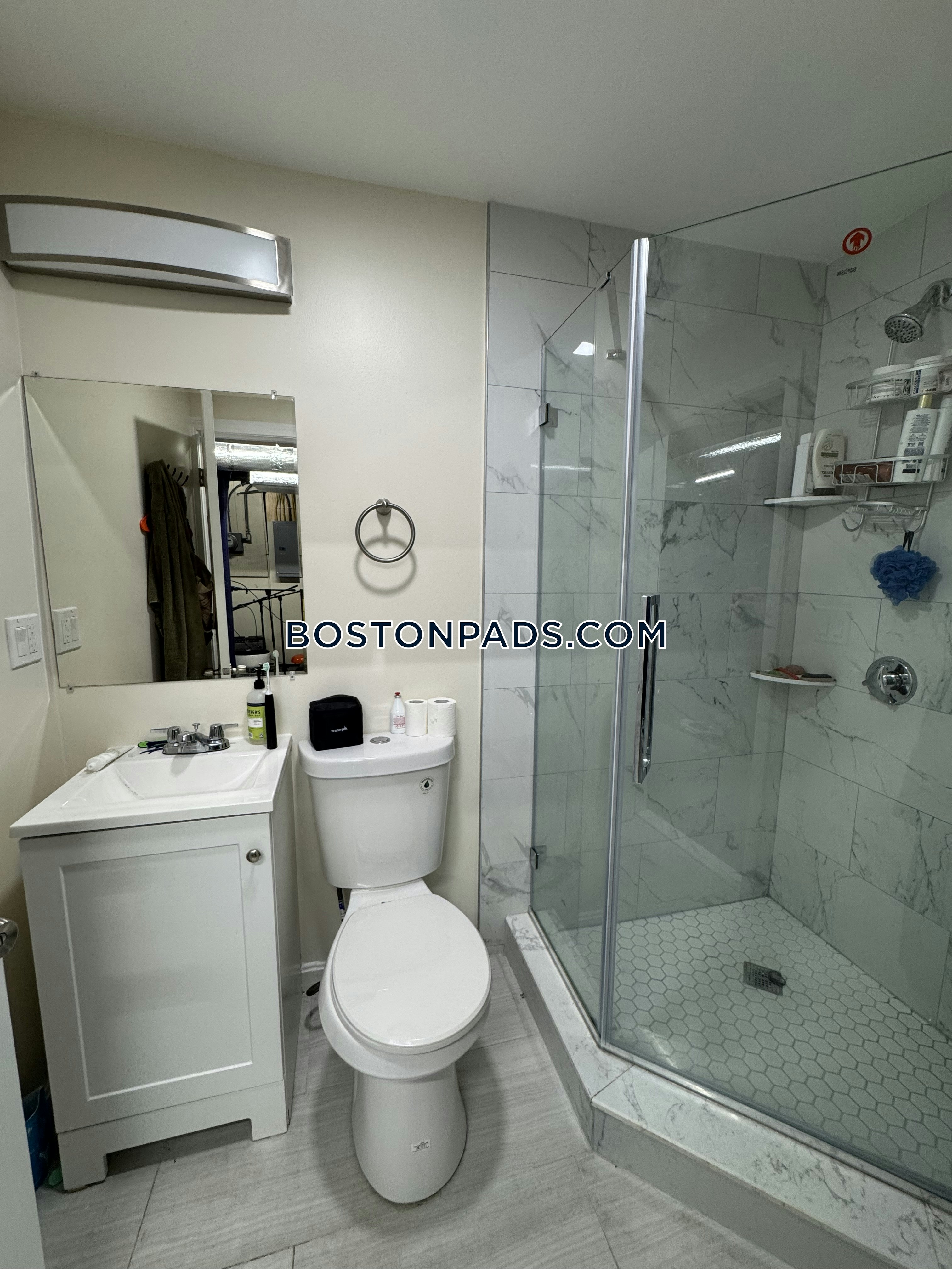 Boston - 6 Beds, 3 Baths