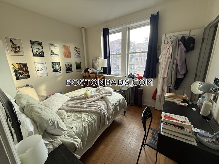 Egmont St., Brookline