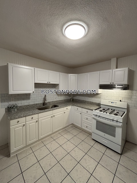 Swan St. Everett photo 5