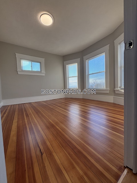 Swan St. Everett photo 22