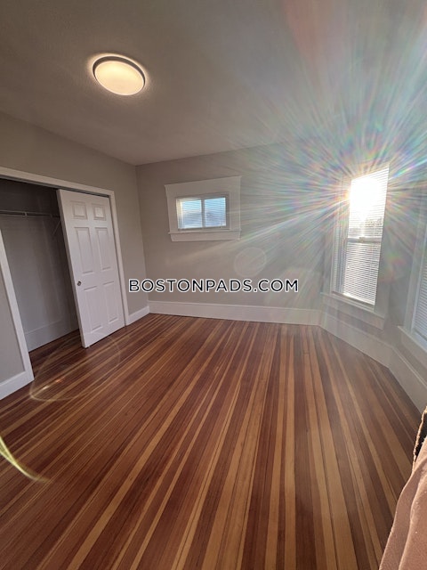 Swan St. Everett photo 21