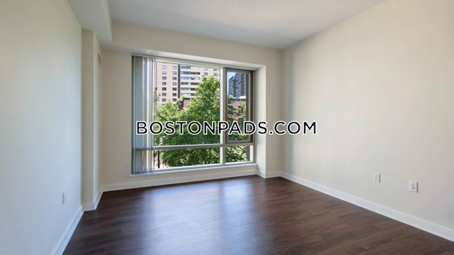 Boston - $3,305+ /mo
