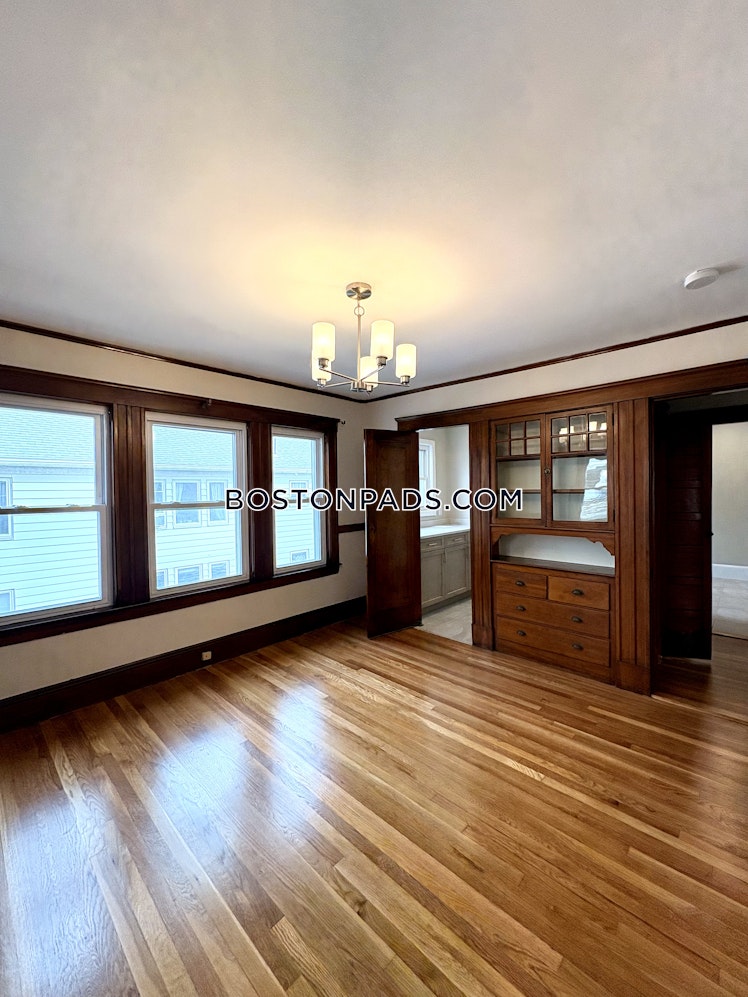 Edgecliff Rd., Watertown