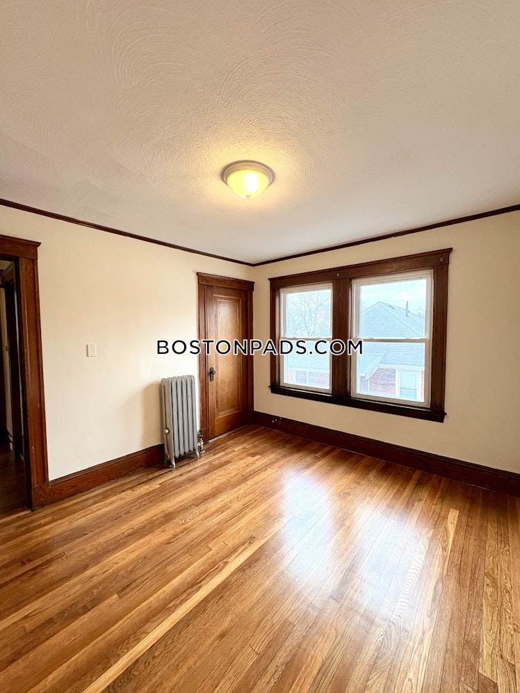 Edgecliff Rd., Watertown