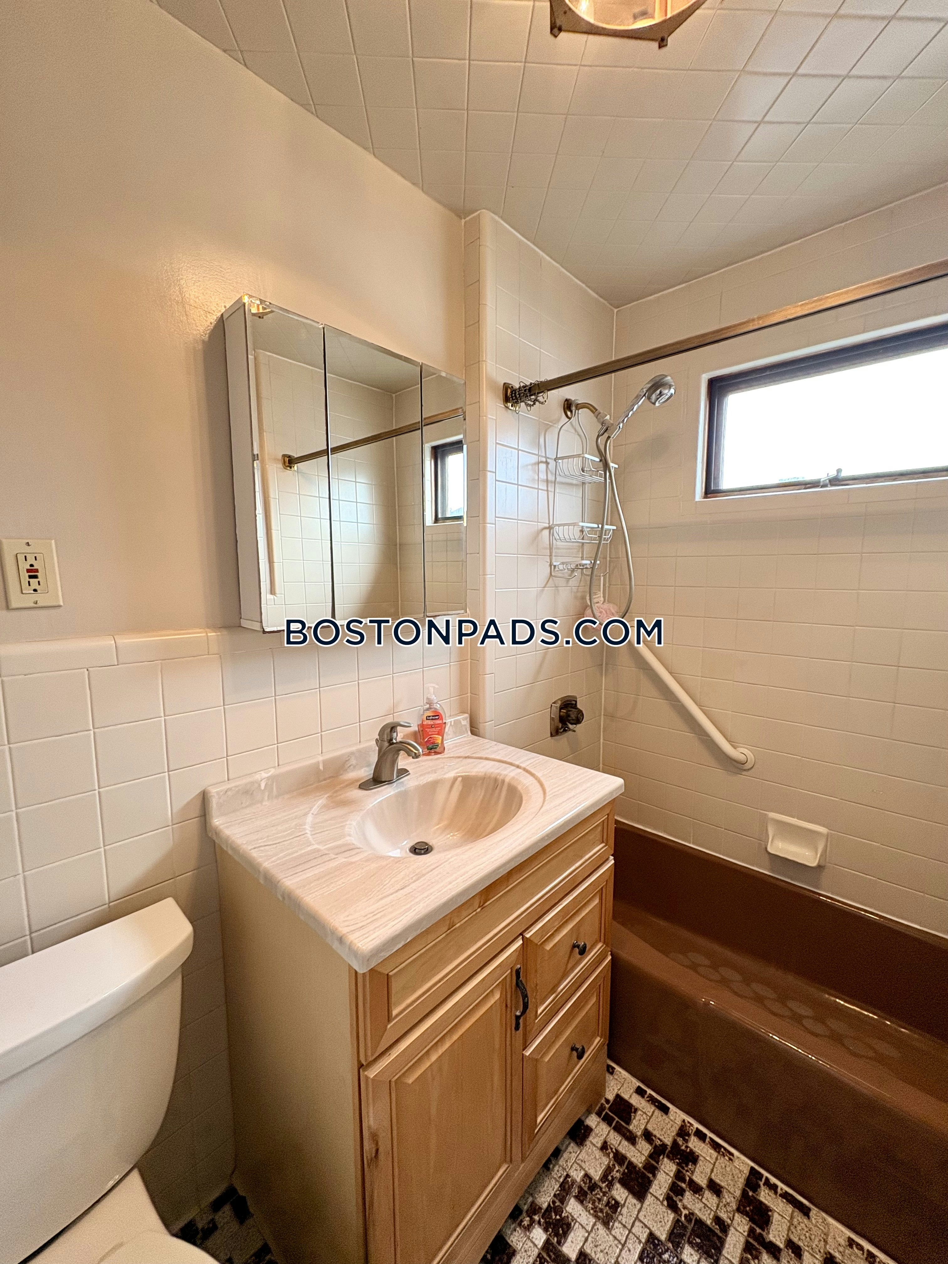 Edgecliff Rd. Watertown