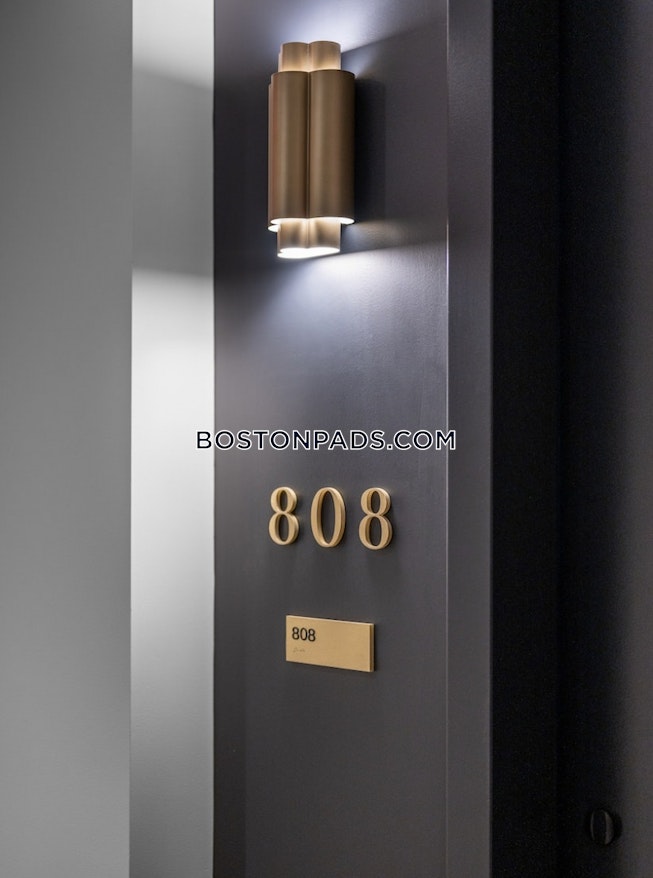 Boston - $5,633+ /mo