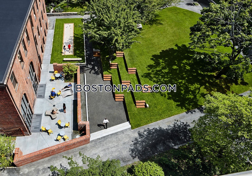 Boston - $4,400+ /month