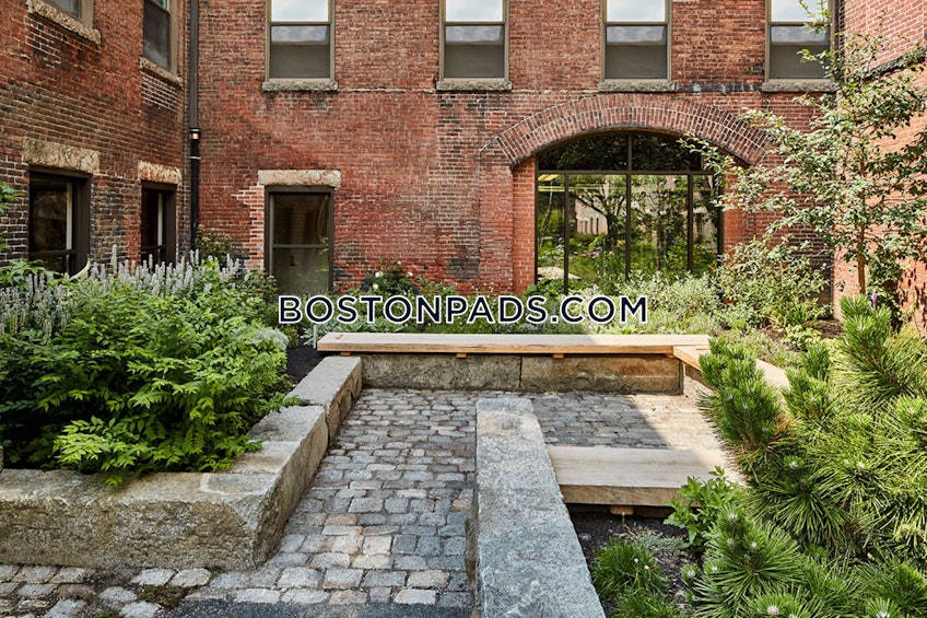 Boston - $4,400+ /month