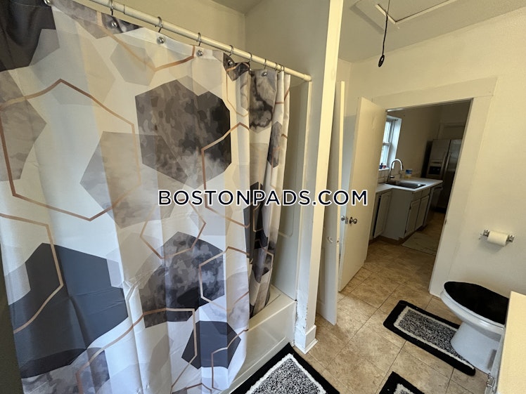 Old Common Rd., Auburn