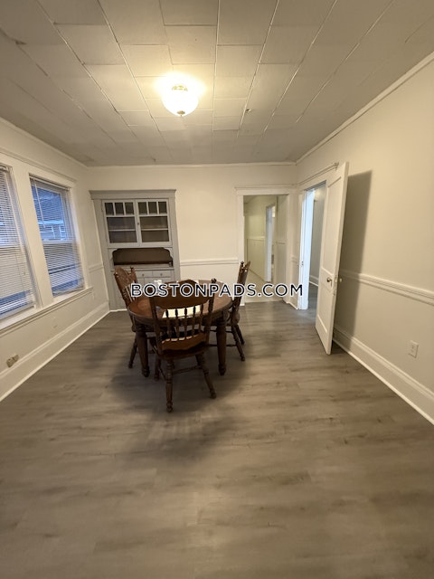 Pinckney St. Somerville photo 21