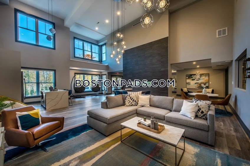 Lynnfield - $2,450+ /month