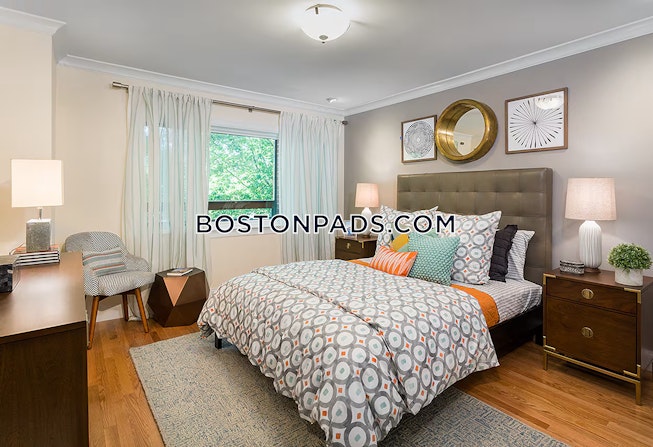 Brookline - $3,925+ /mo