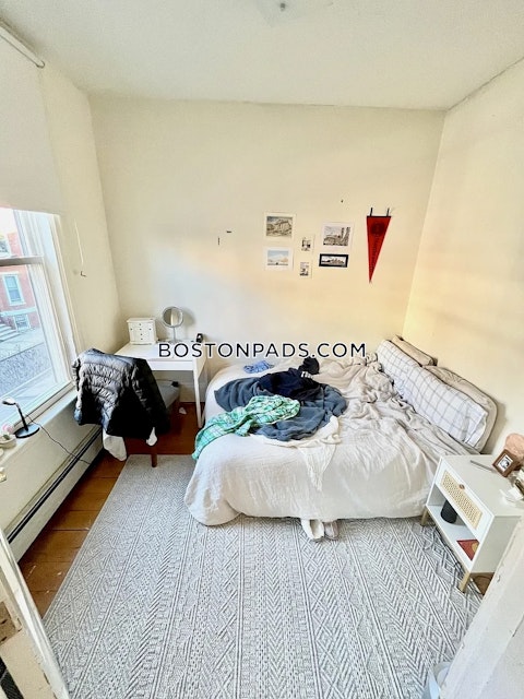 Delle Ave. Roxbury Crossing photo 3