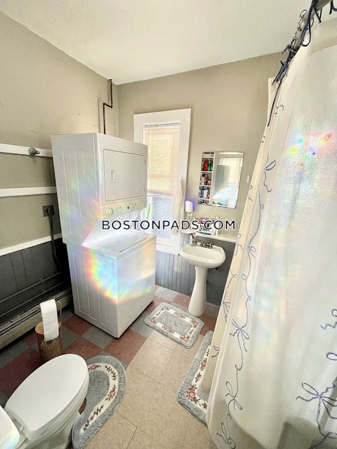 Delle Ave. Roxbury Crossing photo 7