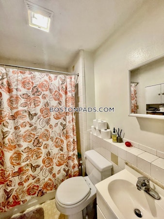 Sewall St. Roxbury Crossing