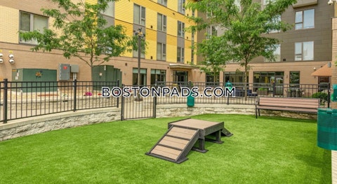 Rantoul St. Beverly photo 20