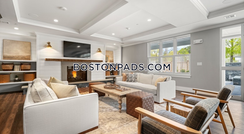 Foxborough - $2,700+ /month
