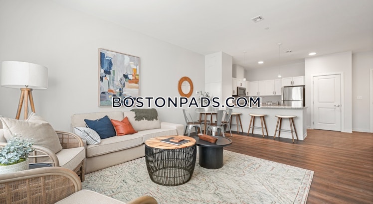 Wall St., Foxborough