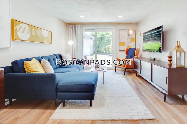 lowell-studio-1-baths-luxury-in-lowell-1509-8009639 