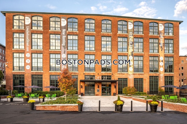 Lowell - $2,095+ /mo