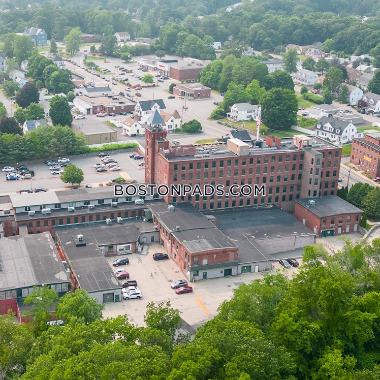 Lakeview Ave., Dracut